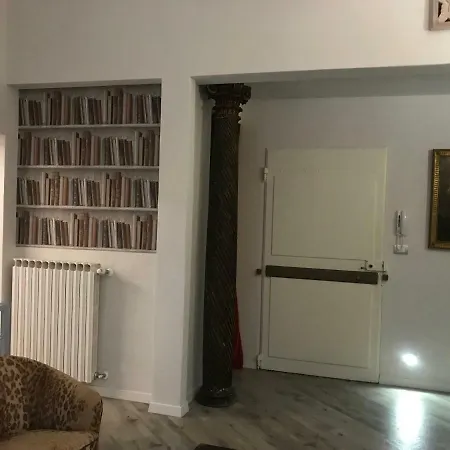 Casa Guido Reni Apartment *